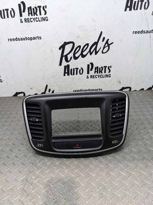 2015-2017 Chrysler 200 Radio Screen Dash Bezel Trim 1173865