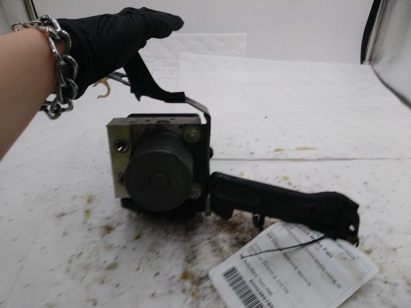 2011 Subaru Forester ABS Modulator Assembly OEM 27596SC070 Silver 131K Miles