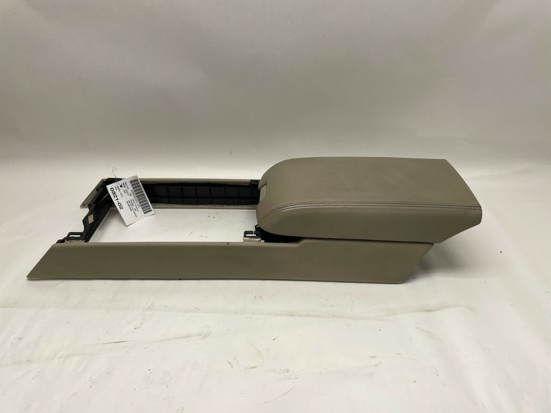 2004-2009 CADILLAC XLR OEM CENTER CONSOLE LEATHER ARM REST ARMREST