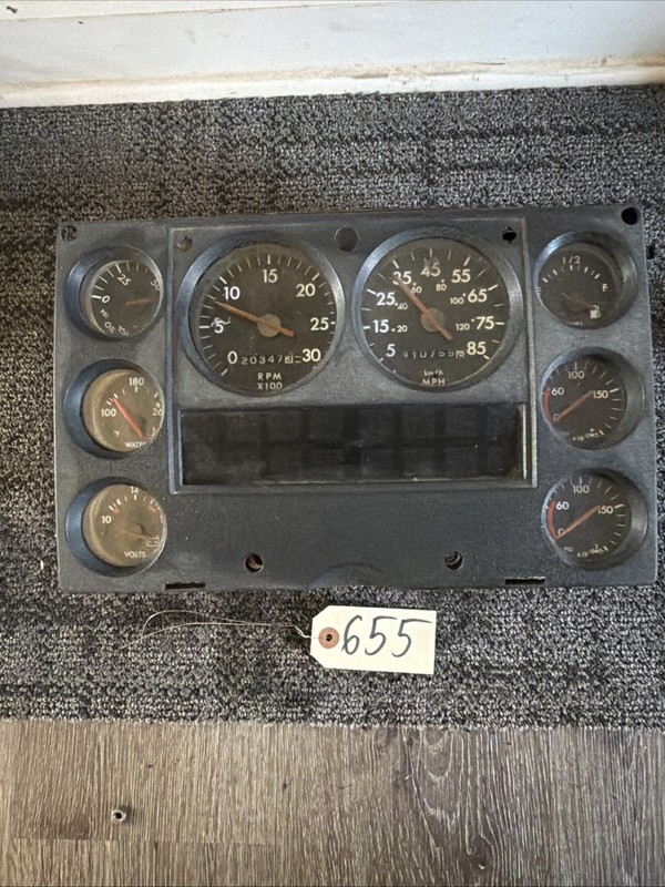 FREIGHTLINER DASH INSTRUMENT CLUSTER - P/N: A22-47848-113 243-57874-001 Broken