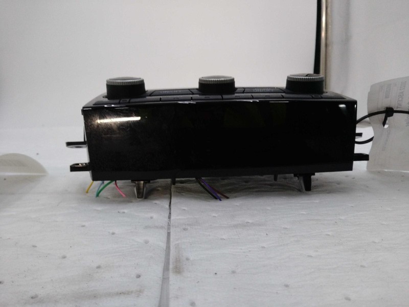 Used A/C Selector Switch fits: 2022 Subaru Ascent front Canada market Touring Gr