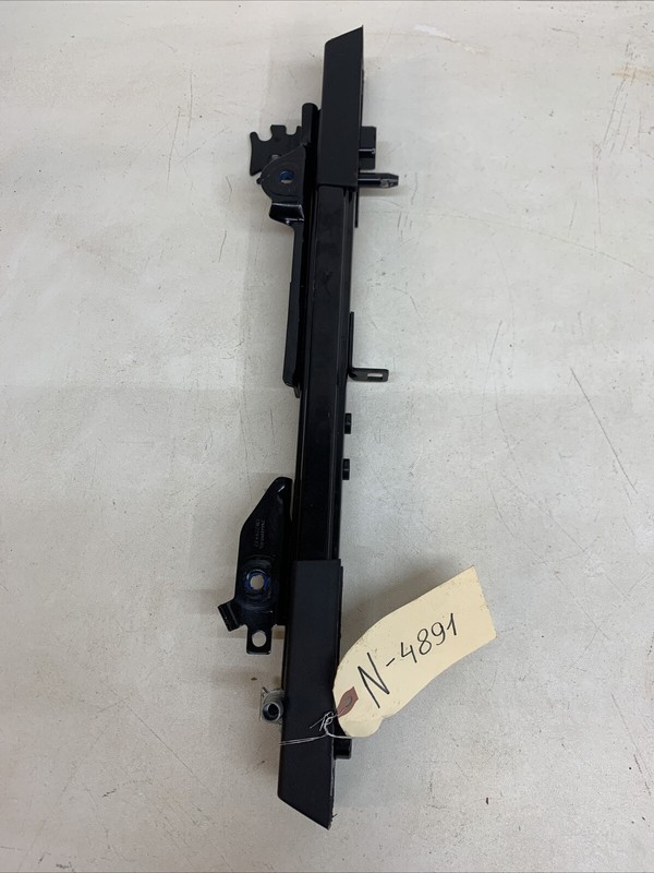2017-2022 Tesla Model 3 Front Passenger Side Seat Rail Track Section RH 4891 U21