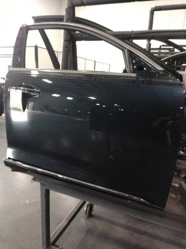 2017 Kia Cadenza Right Front Door Blue OEM Used Good Condition 642803