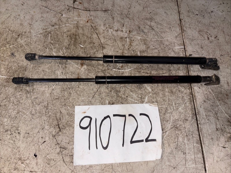 2007-09 Lexus Rx350 Lift gate Rams 58950-OE020 OEM