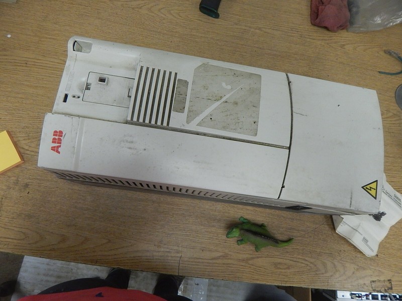 ABB ACH401601632 ACH400 MotorDrive U-Q5 L12lb 00600 *FREE SHIPPING*