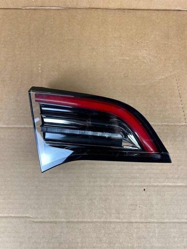 ✅ 2021-2023 Tesla Model 3 / Y Rear Left Inner Tail Light 4pins 1502088-00-B