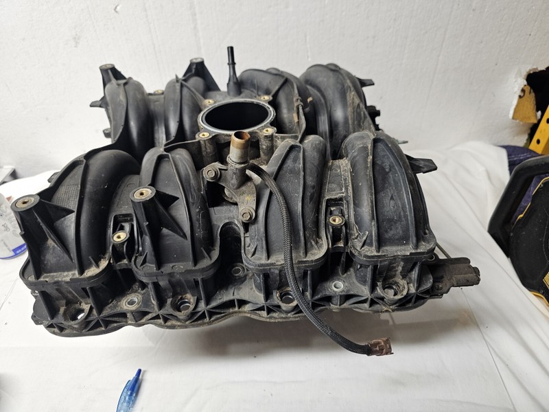 2005 2006 2007 2008 Ford F150 5.4L Intake Manifold
