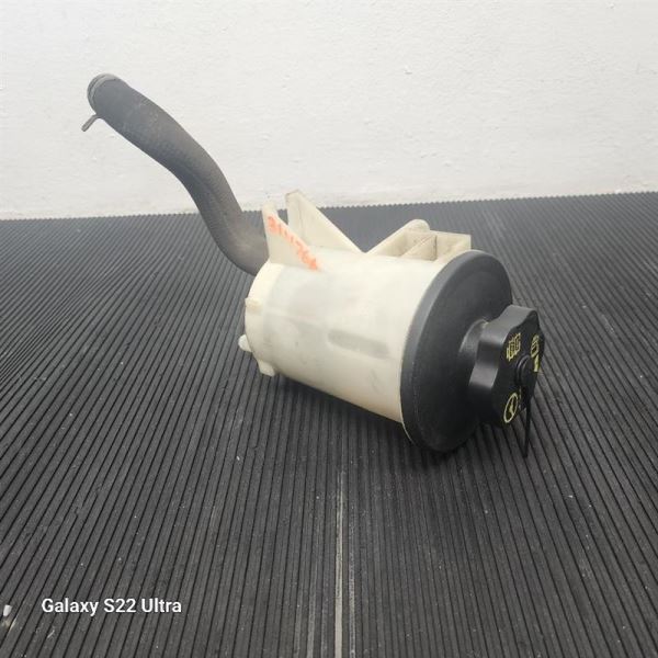 96-04 Ford F150 Power Steering Oil Reservoir OEM 3L3Z-3A697-AA