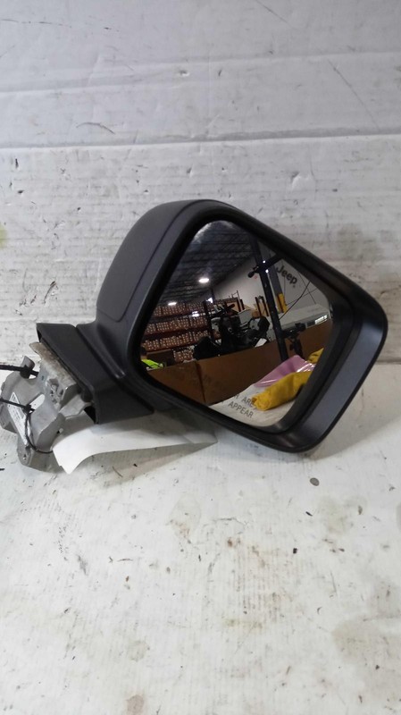 2015 Jeep Renegade Right Door Mirror Assembly Red OEM 598842 62000 Miles