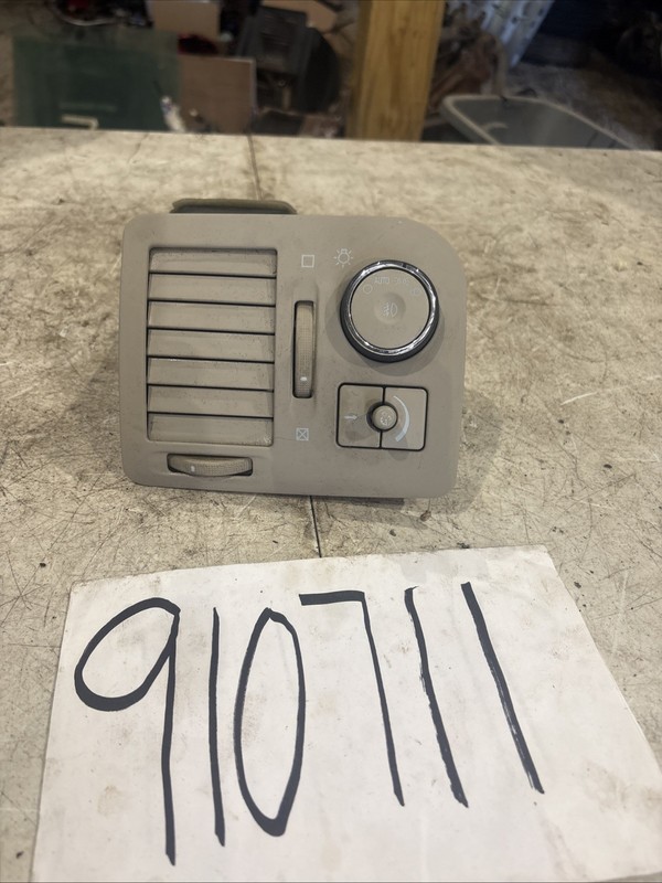 2006-2011 Cadillac DTS Headlight Dimmer TrunkSwitch Vent Assembly OEM Gray T32