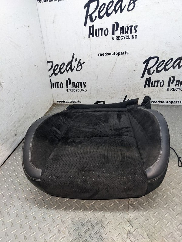 15 - 23 DODGE CHARGER RT SCAT PACK FRONT RIGHT SUEDE LOWER SEAT CUSHION1196087