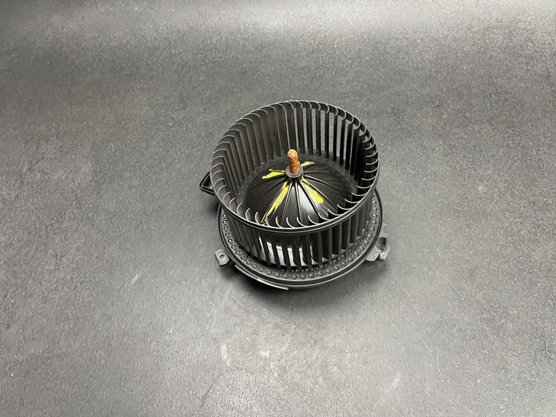 Front Blower Motor 2020 GMC Acadia 84567419 2017 2018 2019 2021