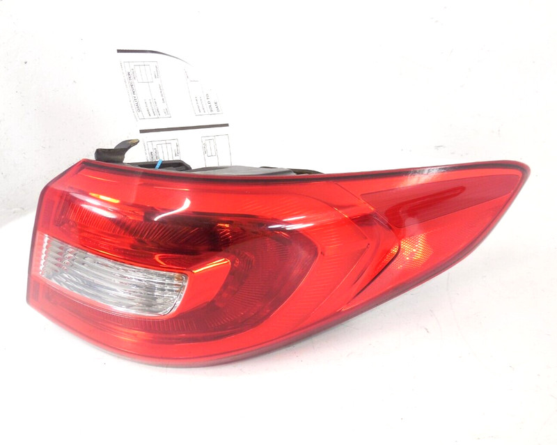 15-17 Hyundai Sonata Quarter Panel Mounted Tail Light Passenger Right OEM US