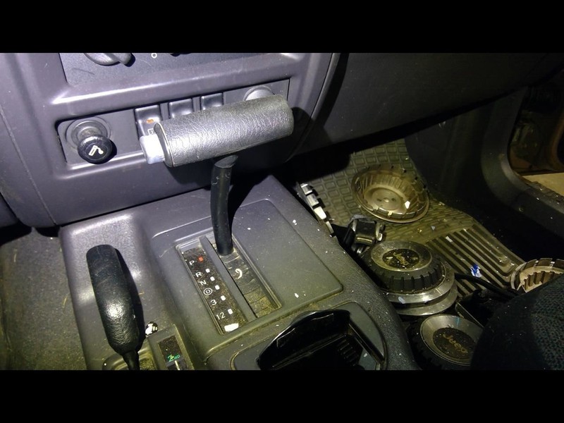 2000 CHEROKEE Automatic Transmission Shifter 1539090