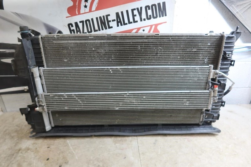 2019-2026 Chevy Silverado 1500 OEM Engine Cooling Radiator Assembly 84276366