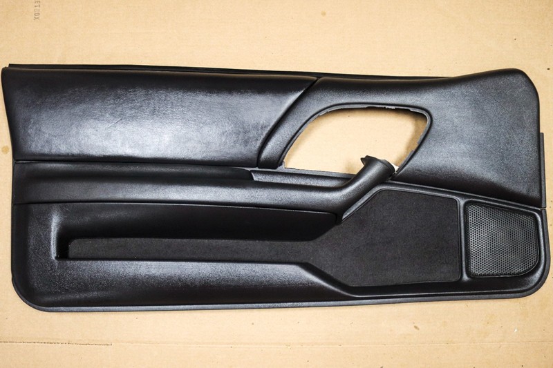 1993-2002 Chevrolet Camaro SS Ebony LH Driver Side Door Panel Trim OEM *USED*