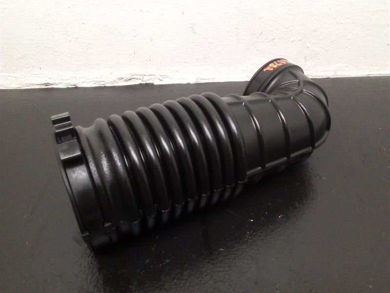 93-98 Jeep Grand Cherokee 4.0L 6-cylinder Air Cleaner Tube Duct OEM 53007571