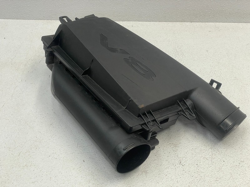 14-17 Mercedes S550 Right Engine Air Intake Cleaner Filter Duct 4.6L 1523 OEM