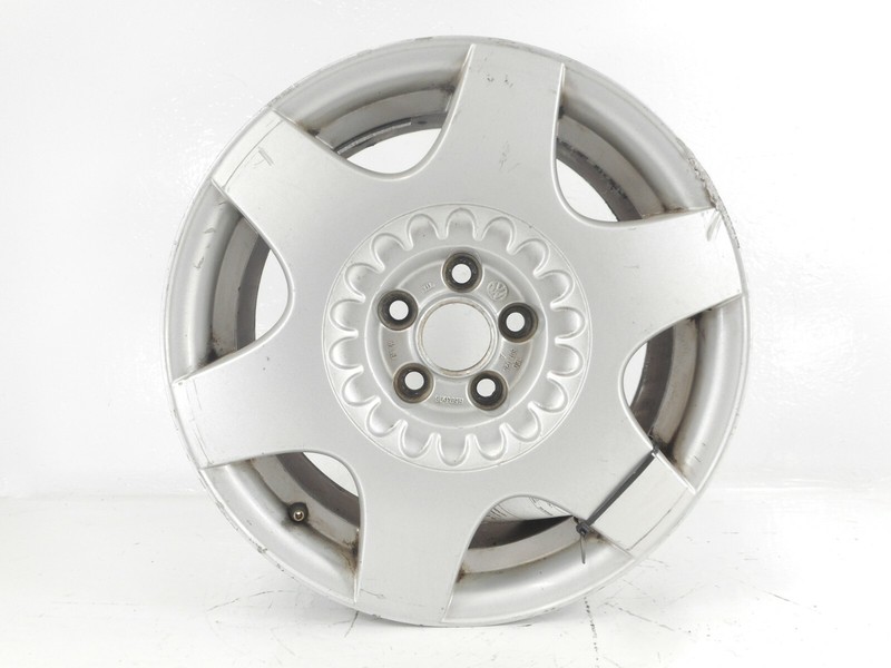 98 99 00 01 02 03 04 05 Volkswagen Beetle 16x6.5 Alloy Wheel Rim 6 Spoke OEM