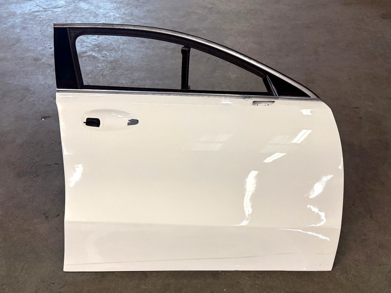 ⭐2019-2022 MERCEDES-BENZ A220 FRONT RIGHT RH DOOR PANEL COVER SHELL OEM LOT2712