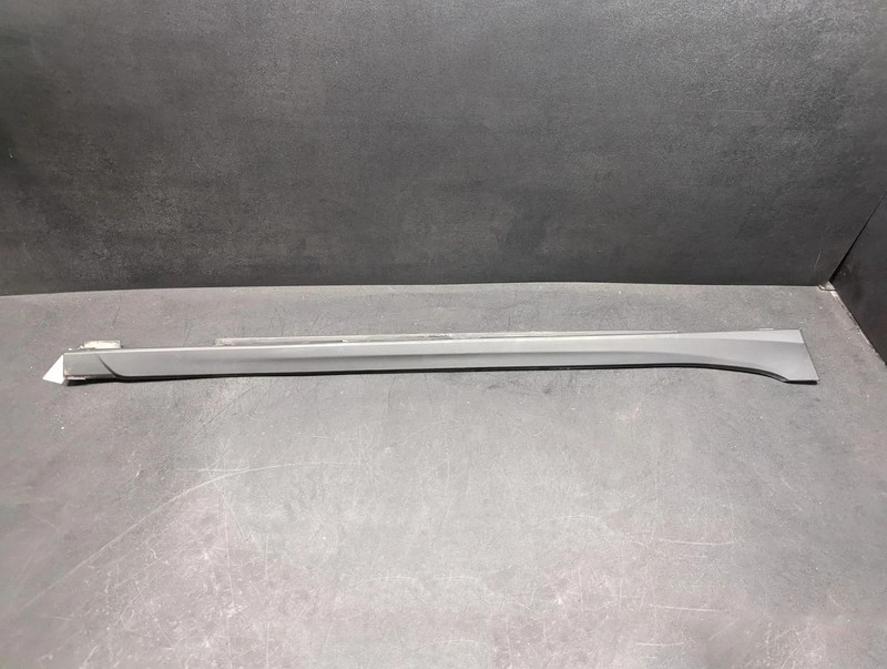 Right Rocker Panel Molding 2021 Subaru Crosstrek Sport 91112-FL102 2018 - 2023