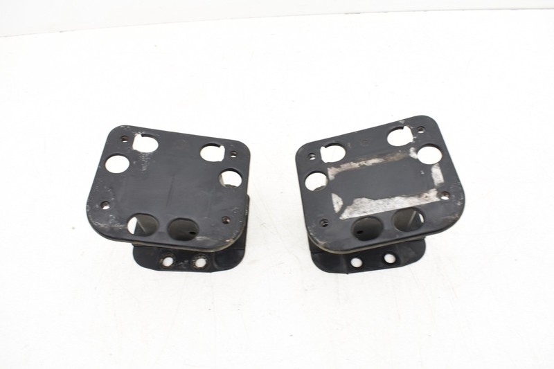 2003 Infiniti G35 Coupe Rear Crash Bar Mounting Bracket Set Pair OEM KW66