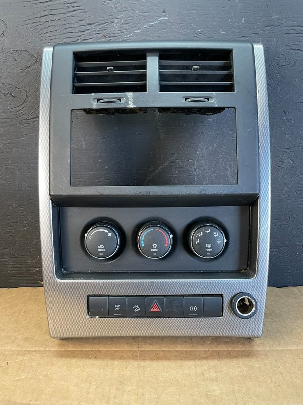 2008 to 2012 Jeep Liberty Dash Climate Temperature Control Radio Bezel AC5216 DG