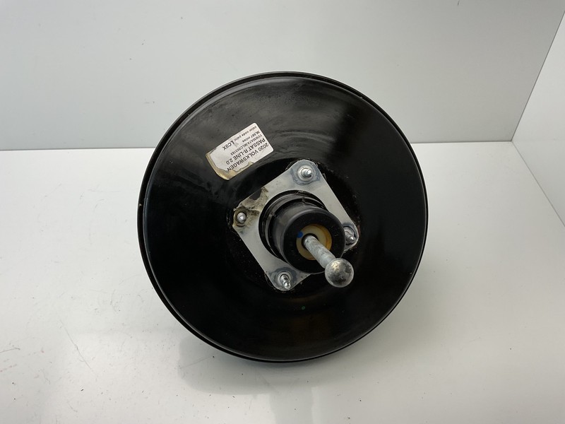 2018 - 2021 VOLKSWAGEN PASSAT BRAKE BOOSTER & MASTER CYLINDER & RESERVOIR OEM