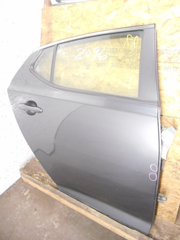 Kia Optima Door Assembly Rear Passenger Right W/O Solar Glass OEM 2011-2015
