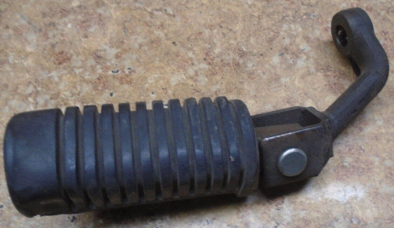 1980 Honda CB650 CB 650 C CB650C Right Front Foot Peg Pedal Mount 1981 1979 80