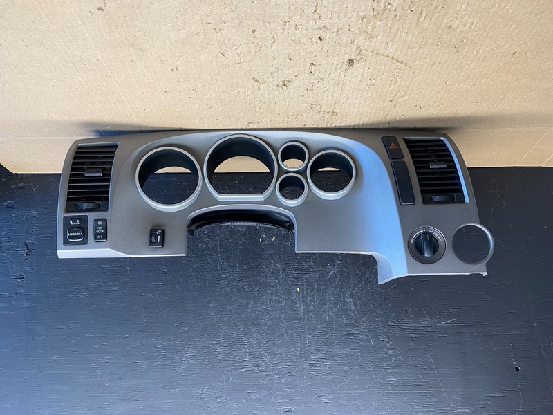 2007-2013 Toyota Tundra Center DashBoard Cluster Bezel 55403-0C080 AC6833