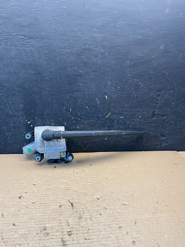 2013-2016 Nissan Pathfinder Back Door Rear Wiper Motor Wiper Blade S3131 DG