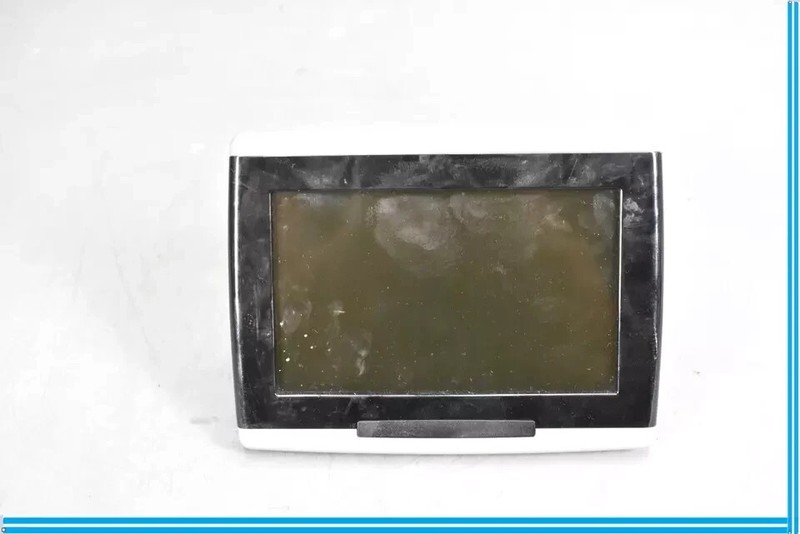 09-13 Mercedes X164 R350 GL450 Left / Right Headrest Screen Monitor Display OEM