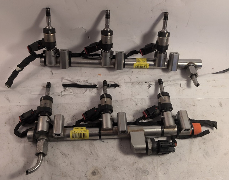 Fuel Injectors Set With Rail For 14-18 Kia Sorento3.3 353403C651 Gas