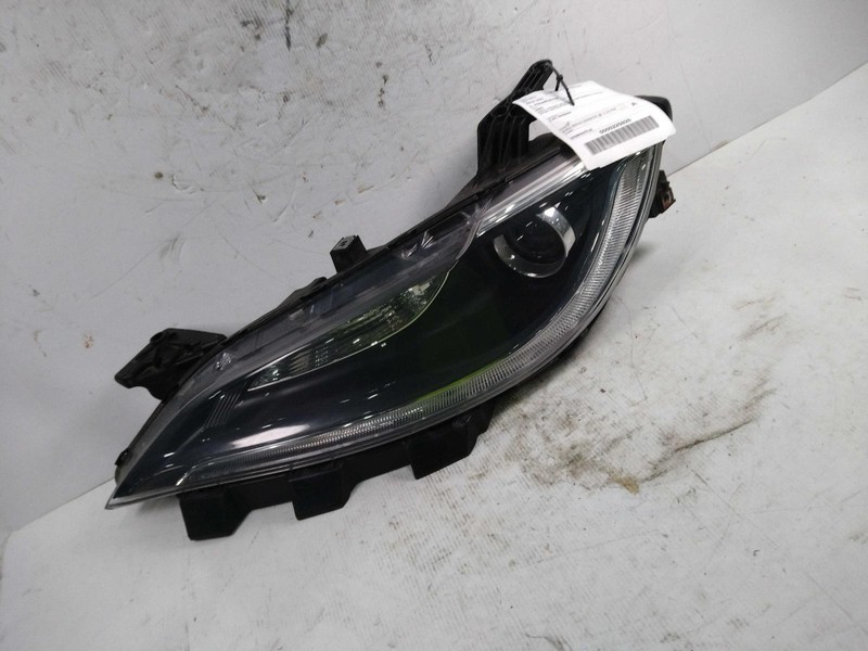 2015 Chrysler 200 Left Headlight Assembly Red OEM 71406 Used 120k Miles
