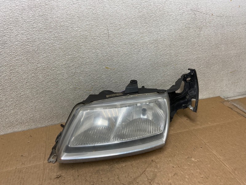 2002 to 2005 Saab 9-5 Left Driver LH Side Halogen Headlight OEM Z0963 DW
