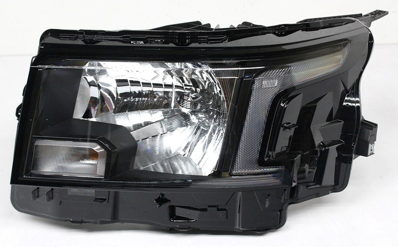 OEM Left Driver Side Halogen Headlamp For Nissan Frontier 26060-9BU0A Lens Flaw