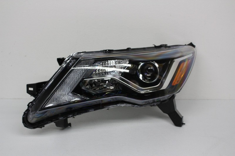 OEM Left Driver Side Halogen Headlamp For Nissan Pathfinder Tab Missing