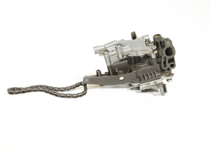 13-16 Mercedes-Benz GL450 GL550 X166 4.7L Engine Motor Oil Pump 2781810547 OEM