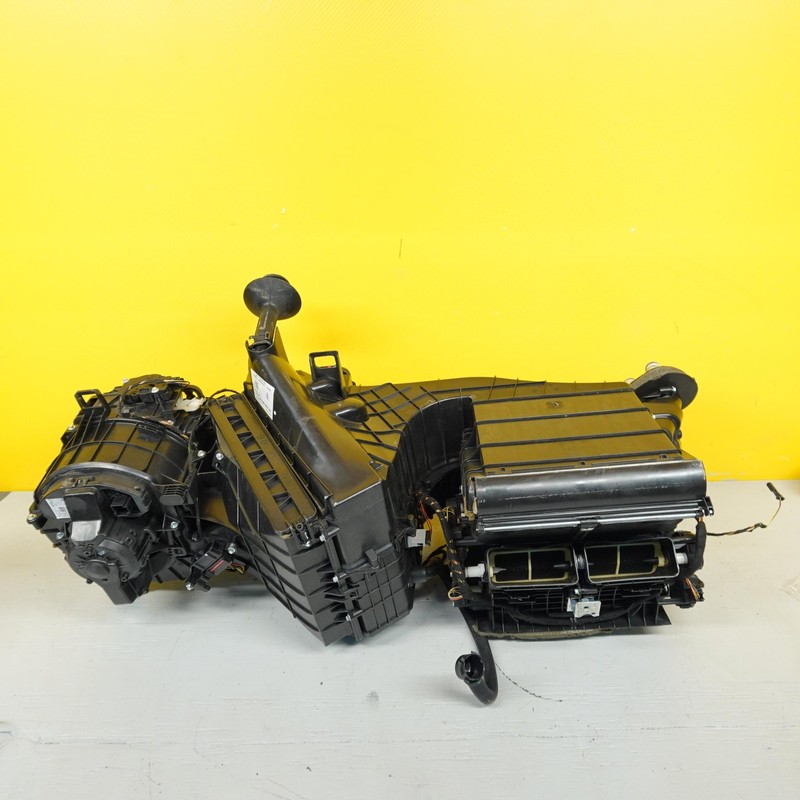 2011-2018 PORSCHE CAYENNE FRONT AC EVAPORATOR WITH HEATER CORE OEM 95857231700