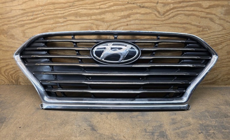 2018 2019 Hyundai Sonata Front Bumper Grille With Emblem 86350-C2AA0 OEM