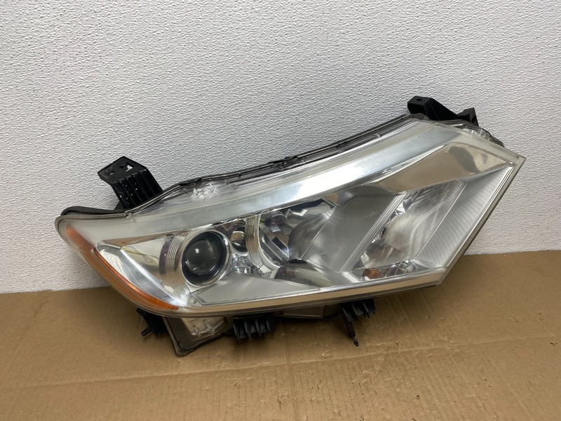 2012 to 2017 Nissan Quest Right Passenger RH Headlight Halogen AB8123 DW