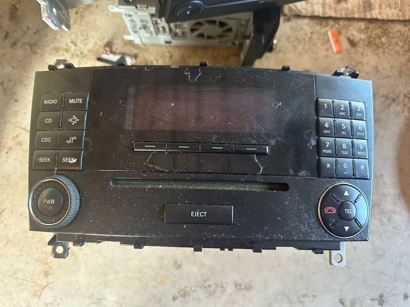 01-07 MERCEDES C CLASS C230 C240 C320 C55 C280 C350 OEM RADIO STEREO CD PLAYER