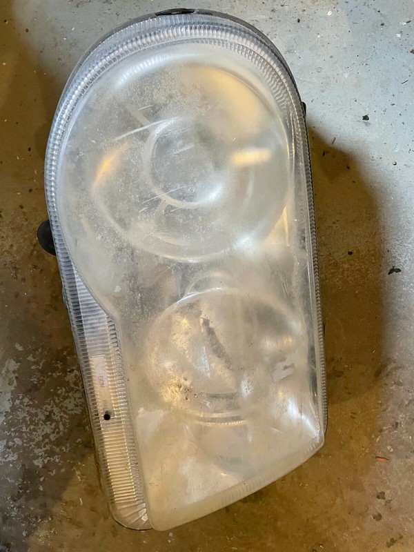 05-07 CHRYSLER 300 OEM PROJECTOR HALOGEN HEADLIGHT ASSEMBLY RH - PASSENGER SIDE
