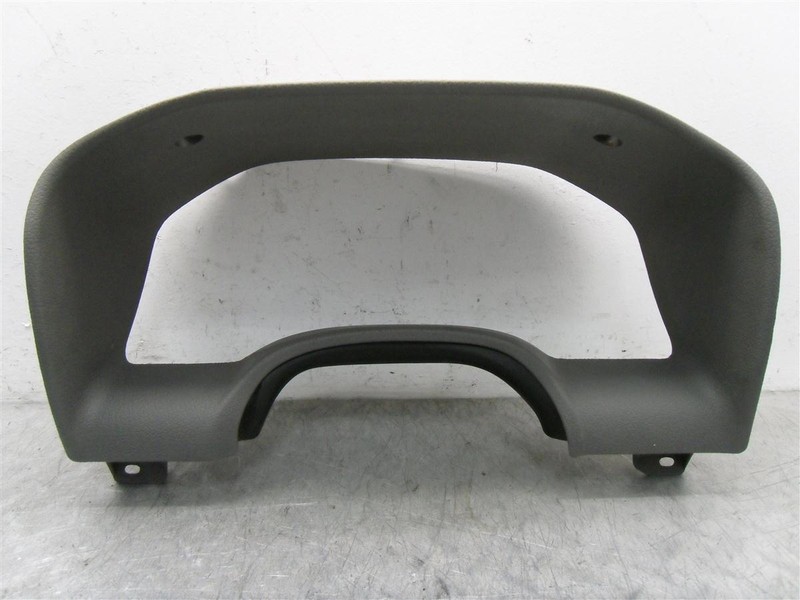 2006 GMC ENVOY XL STEREO SPEEDOMETER BEZEL OEM 254.GM9G06