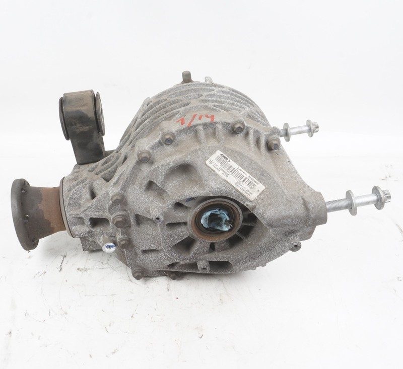 2014 - 2019 Maserati Ghibli Rear Differential Diff Axle Carrier 670009608 Oem