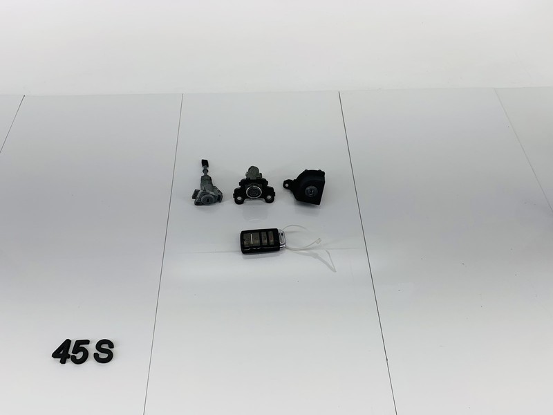 2014 KIA CADENZA CENTRAL LOCK & IGNITION SWITCH CYLINDER W/ KEY FOB SET OEM