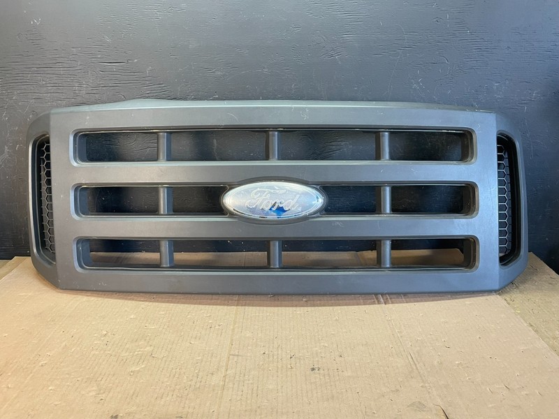 2005 to 2007 Ford Super Duty F250 Front Upper Grill Grille AD8519 DG