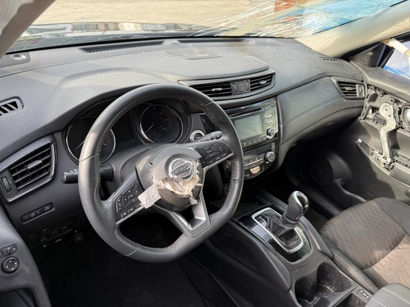 2017-2020 Nissan Rogue Dash Panel Black
