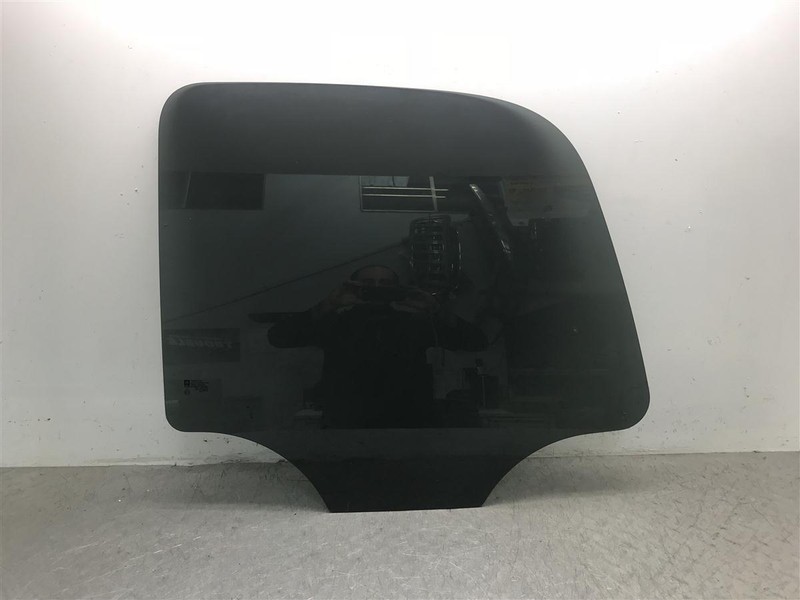 07-14 GMC YUKON TAHOE DRIVER REAR DOOR GLASS OEM 278-00333BL